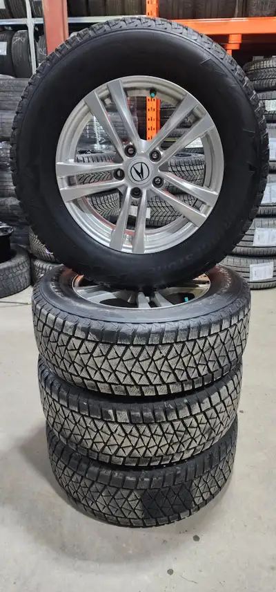 Tires Bridgestone Blizzak DM-V2 245/65/17 107S 8/32 Rims Size: 17x7.5 Bolt Pattern: 5x120 Bore: 64.1...