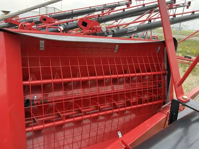 2024 AGI X2 13x74 CBR Swing Auger in Farming Equipment in Edmonton - Image 8