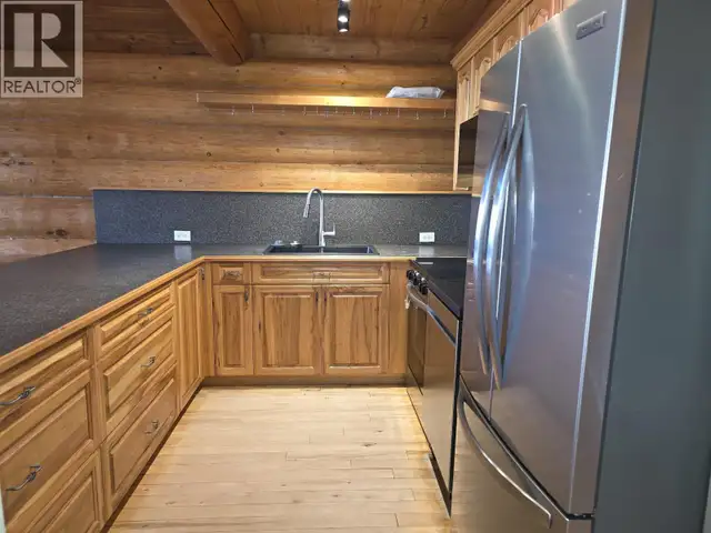 7008 YORK DRIVE Vanderhoof, British Columbia in Houses for Sale in Vanderhoof - Image 9