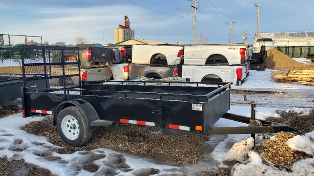 5' x 12' Utility Trailer with fold-down ramp in Cargo & Utility Trailers in Swift Current - Image 3