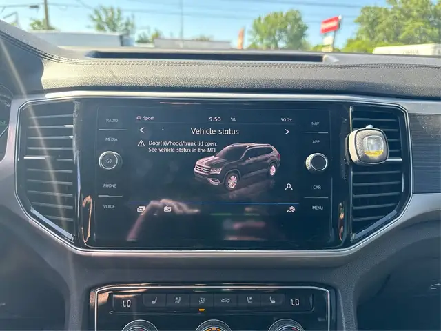 2018 Volkswagen Atlas AWD NAV LEATHER SUNROOF WE FINANCE ALL CRE in Cars & Trucks in London - Image 13