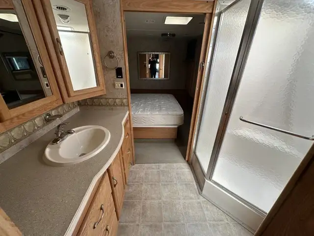2006 National RV Sea Breeze 1341 in RVs & Motorhomes in Nelson - Image 42
