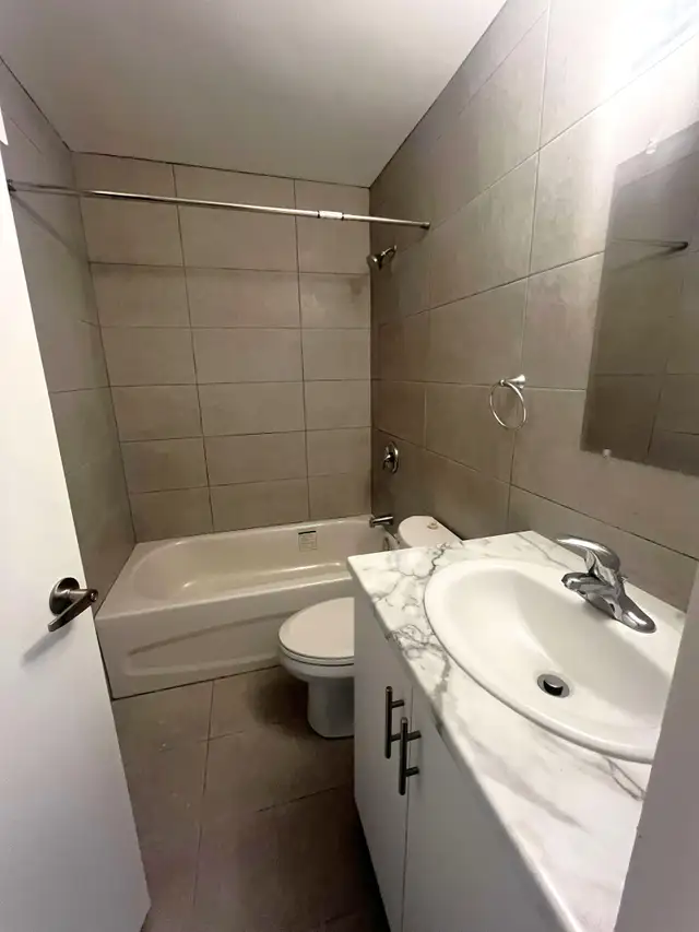 1 Month Free | Renovated 1-Bedroom | In-Suite Laundry | Balcony in Long Term Rentals in Sarnia - Image 14