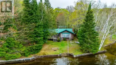 Welcome to cottage life done right! This 3-bedroom, 2-bathroom retreat on Haliburton Lake has everyt...