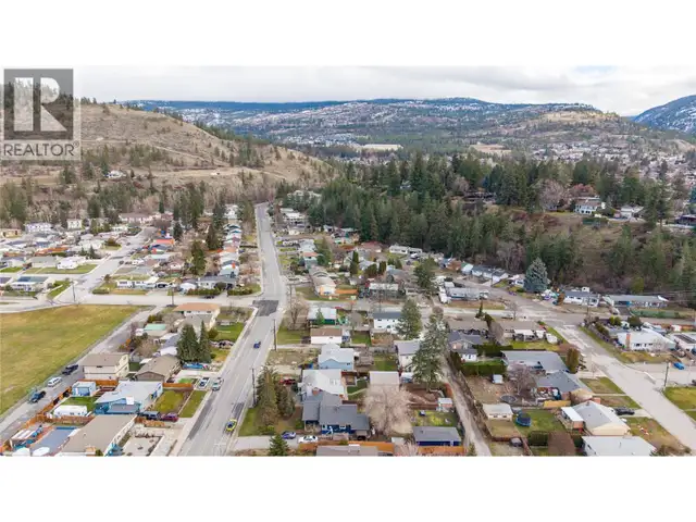 1190 Penticton Avenue Penticton, British Columbia in Houses for Sale in Penticton - Image 28
