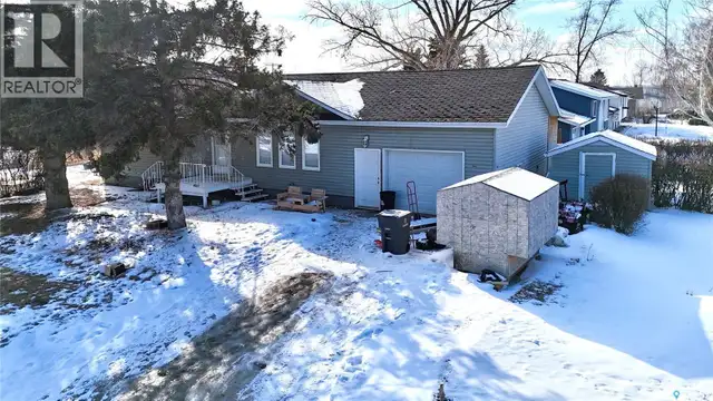 56 Tufts CRESCENT Outlook, Saskatchewan in Houses for Sale in Swift Current - Image 3