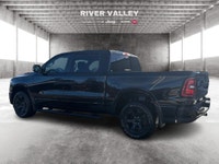 ADAPTIVE CRUISE CONTROL, TRAILER HITCH, REMOTE ENGINE START, AUTO HIGH-BEAM HEADLIGHTS, HEATED DOOR... (image 4)