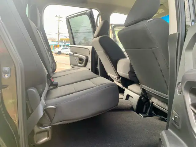 2015 NISSAN TITAN CREW 4X4 1 OWNER CERTIFIED in Cars & Trucks in Guelph - Image 21