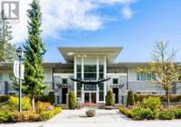 302 2200 CHIPPENDALE ROAD West Vancouver, British Columbia