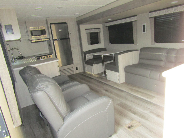 2023 Catalina Legacy 283RKS in Travel Trailers & Campers in Sarnia - Image 4