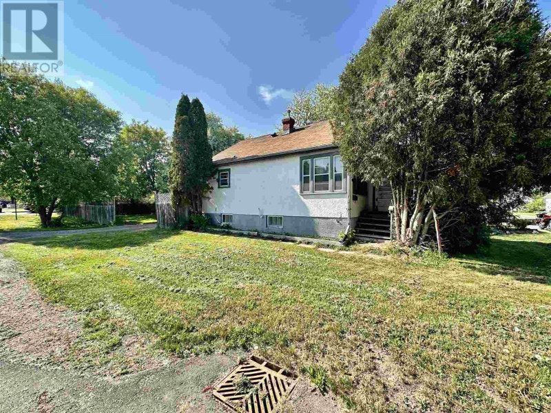 338 Frankwood AVE Thunder Bay, Ontario Houses for Sale Thunder Bay
