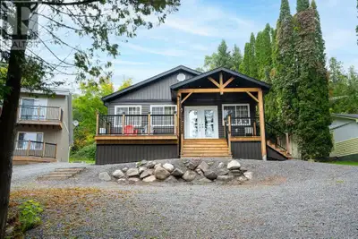 Welcome to your own private retreat at Harmony Beach! With beautiful scenic views and a location dir...