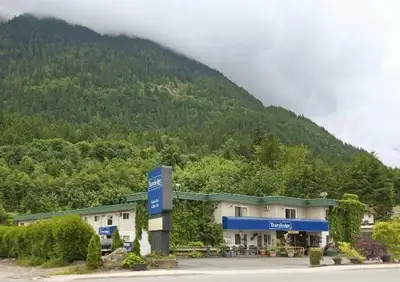 Good opportunity to own the only Travel Lodge in Hope. The Subject motel is located at the Southwest...