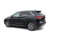 Le INFINITI QX50 PURE 2024 est un VUS compact de luxe qui combine élégance, technologie moderne et p... (image 8)