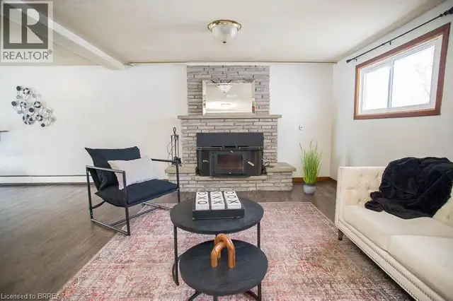 104 HILLSIDE Avenue Delhi, Ontario in Houses for Sale in Norfolk County - Image 25