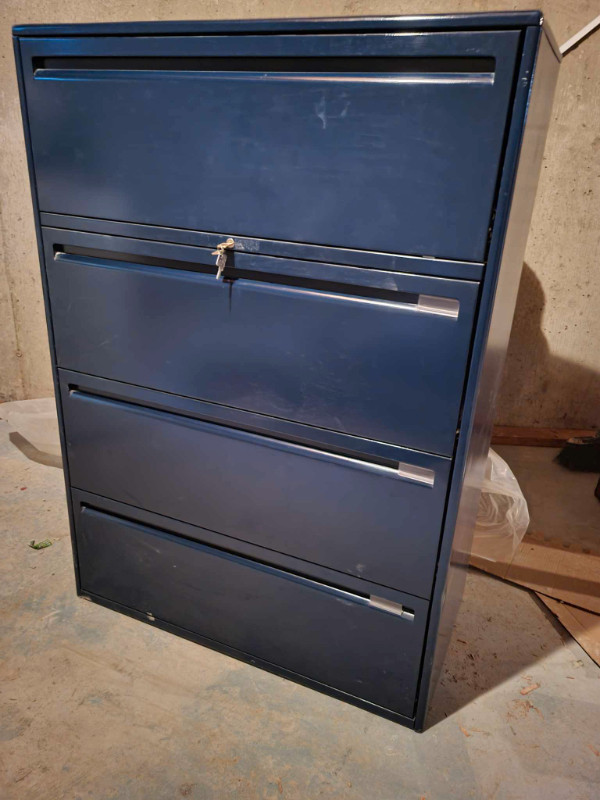 Steel filing for sale Other Business & Industrial Calgary