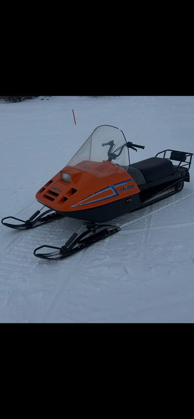 I have for sale a 1989 Ski-Doo Tundra 250 long track. Great sled for trapping, ice fishing or just r...