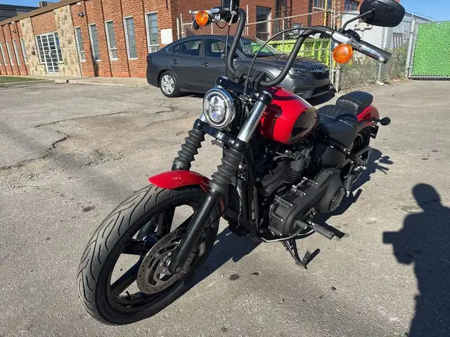 2022 Harley-Davidson Street Bob ~ STREET BOB ~ 114CI ~ CANADIAN  in Street, Cruisers & Choppers in City of Toronto - Image 4