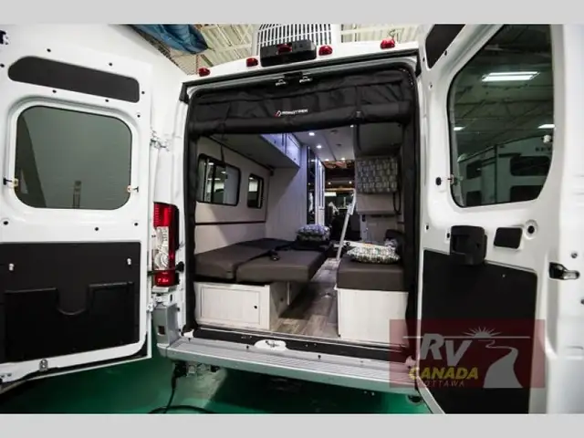 2025 Roadtrek Roadtrek Zion Slumber in RVs & Motorhomes in Ottawa - Image 7