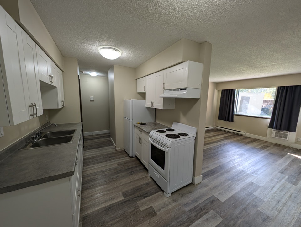 3 Bedroom 1 Bath - A/C INCLUDED starting at $1695 5