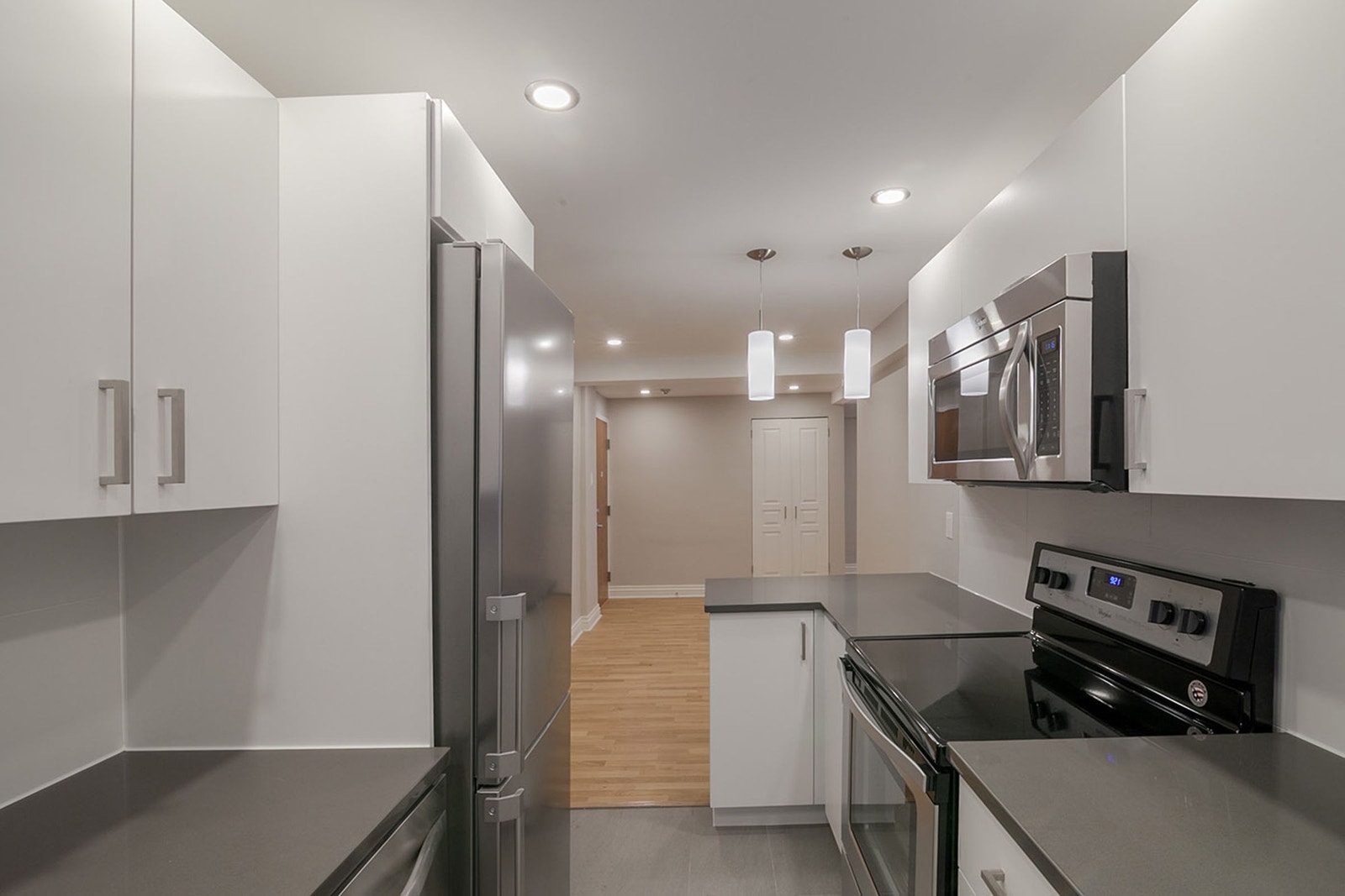 3421 Rue Drummond — photo 3