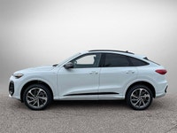 This Audi Q5 Sportback delivers a Intercooled Turbo Premium Unleaded I-4 2.0 L/121 engine powering t... (image 7)