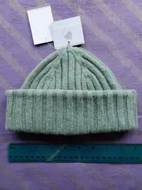 Wool Beanie Toque Hat Ribb/Cuffed Unisex Medium- Brand NEW w/tag