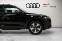 This Audi Q5 delivers a Intercooled Turbo Gas/Electric I-4 2.0 L/121 engine powering this Automatic... (image 4)
