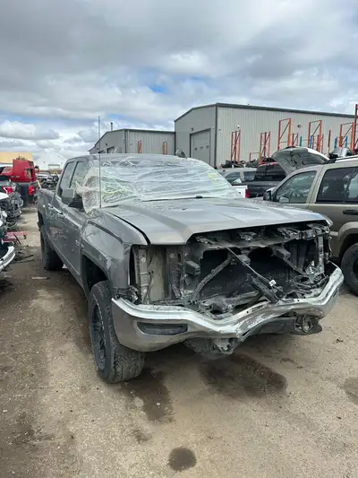 S-AUTO WRECKERS!!! STOCK # 137112 2014 2015 2016 2017 2018 2019 GMC SIERRA & CHEVY SILVERADO 1500 25...