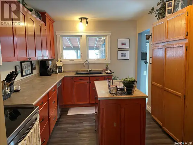 207 Dominion ROAD Assiniboia, Saskatchewan in Houses for Sale in Moose Jaw - Image 10