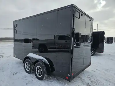 Remorque fermée 7x14 + V-Nose 2' Extra hauteur 7.3' haut interieur Flambant neuve 2026 2 essieux 350...