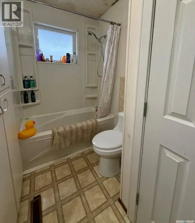 30 West ROAD Kindersley, Saskatchewan in Houses for Sale in Saskatoon - Image 16