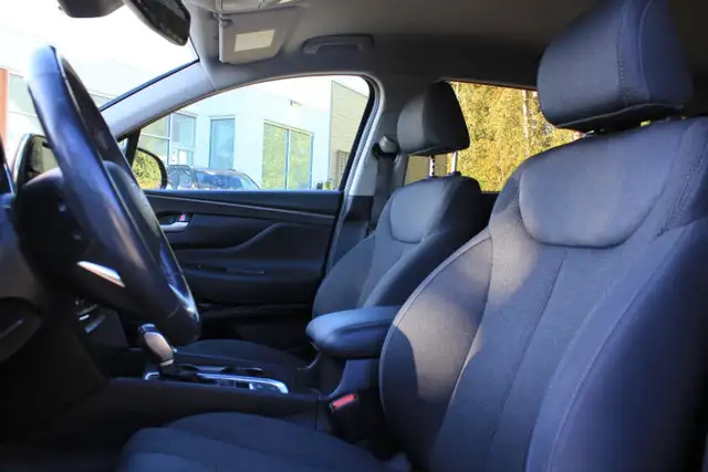 2019 Hyundai Santa Fe 2.0T Preferred AWD w/Dark Chrome Accent fo in Cars & Trucks in Comox / Courtenay / Cumberland - Image 10