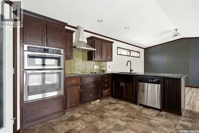 61 Walters COURT Pilot Butte, Saskatchewan in Houses for Sale in Regina - Image 10