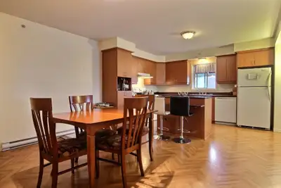 4 1/2 au 17025 boul. Henri-Bourassa à CHARLESBOURG - Ville de Québec A la limite d'Orsainville Facil...