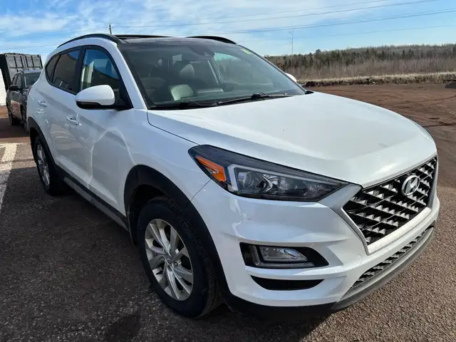 2021 Hyundai Tucson PREFERRED! SUNROOF/MOONROOF! HEATED SEATS! in Cars & Trucks in Moncton - Image 4