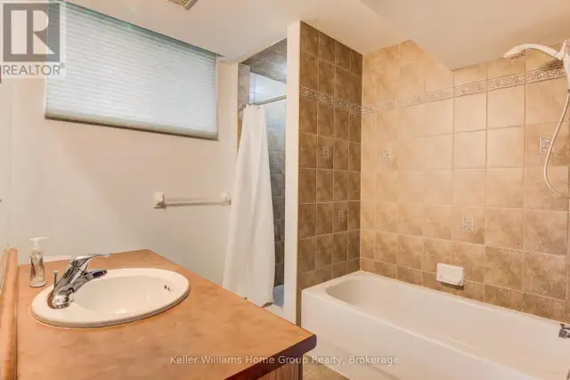 8 PRICE STREET Guelph (Victoria North), Ontario in Houses for Sale in Guelph - Image 39