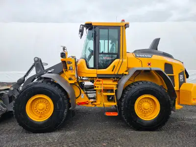2023 Volvo L70h 450 hours, like new condition. Fully equipped with all options: deluxe adjustable he...