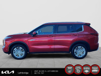 2024 Mitsubishi Outlander PHEV LE Experience the Mitsubishi Outlander PHEV LE with only 639 km on th... (image 5)