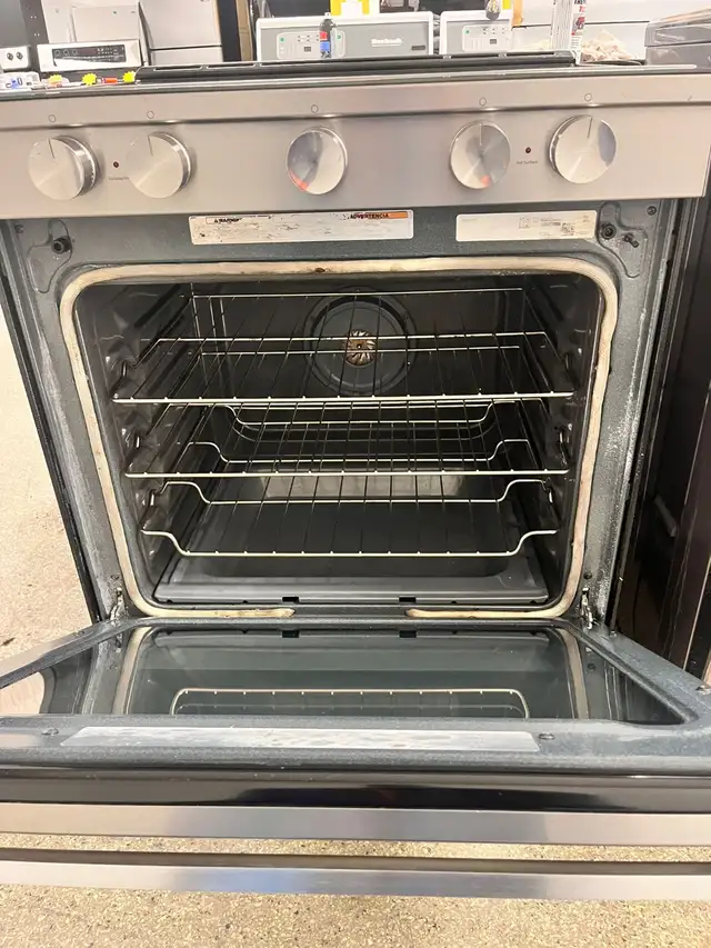 Whirlpool 30” Like New Stove  Fully Tested  30-Day Warranty in Stoves, Ovens & Ranges in Kitchener / Waterloo - Image 5