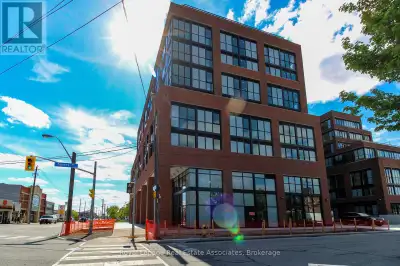 416 - 2300 ST. CLAIR AVENUE W Toronto (Junction Area), Ontario