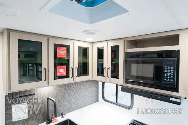 2026 Grand Design Imagine XLS 25RLE in Travel Trailers & Campers in Kelowna - Image 31