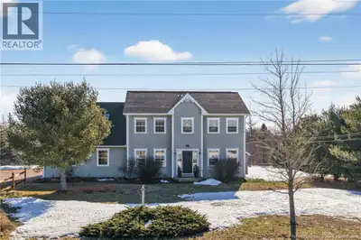 INLAW SUITE/ 3 MINI SPLIT HEAT PUMP/ WALKOUT. Located in the town of Sackville, home to Mount Alliso...