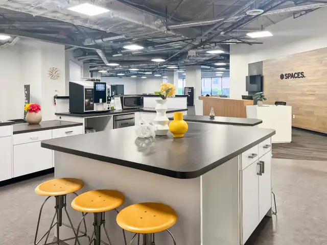 Beautifully designed office space rental for 4 persons in Barrin in Commercial & Office Space for Rent in City of Halifax - Image 12