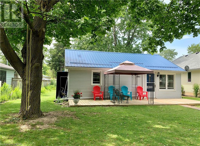 7811 KEN Street PlymptonWyoming, Ontario Houses for Sale Sarnia