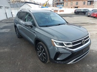 4Motion All Wheel Drive Two Tone Leather Interior Panoramic Sunroof Digital Cockpit Apple Carplay An... (image 6)
