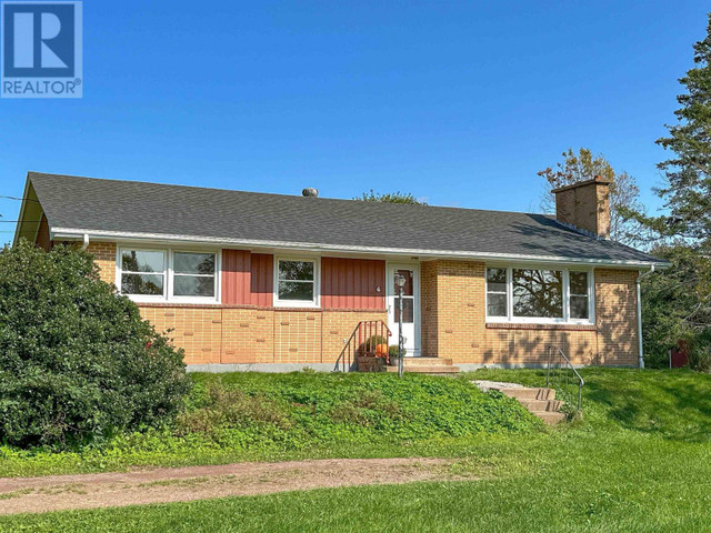 6 Dairy Lane Stratford, Prince Edward Island in Houses for Sale in Charlottetown - Image 3