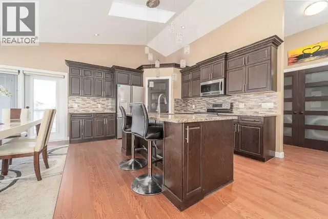 346 Sixmile Ridge S Lethbridge, Alberta in Houses for Sale in Lethbridge - Image 9