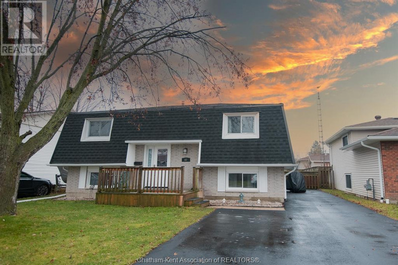 87 DUKE STREET Wallaceburg, Ontario Houses for Sale ChathamKent