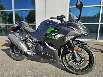 All original, clean title, barely broken in; perfect time for new riders to grab an awesome sport bi...
